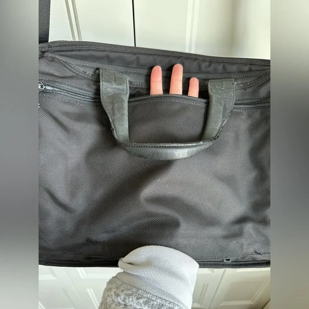 Tumi Slim Deluxe Portfolio Alpha 3